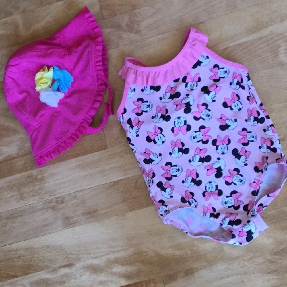 Minnie Mouse swimsuit and sun hat size 6-12M